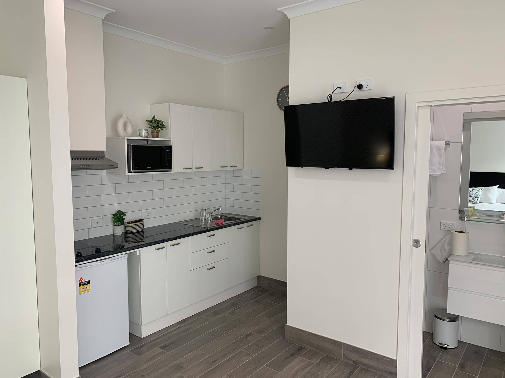 king-self-contained-apartments-bendigo-victoria-12